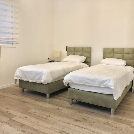 Studio Apartment In Bat-Yam 바트얌 외부 사진