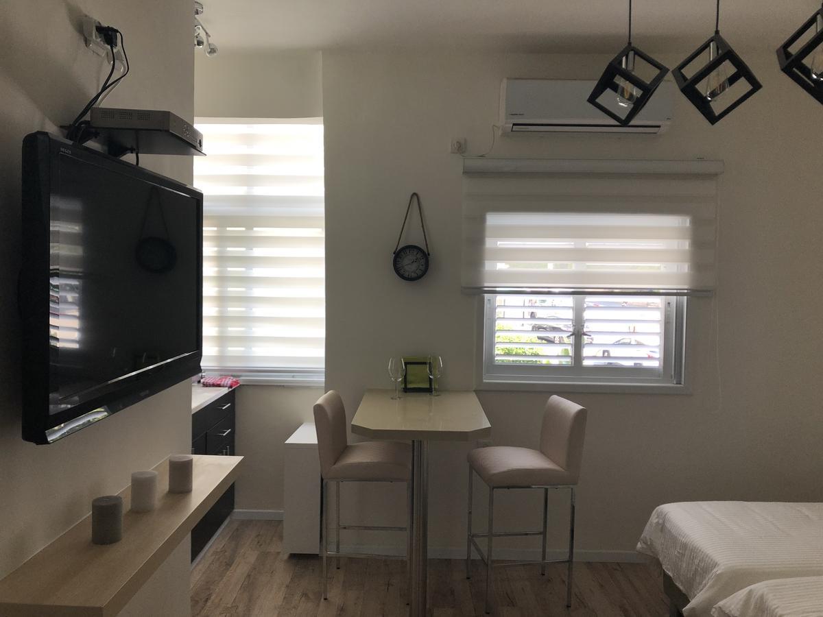 Studio Apartment In Bat-Yam 바트얌 외부 사진
